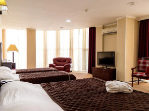 Отель Golden Palace