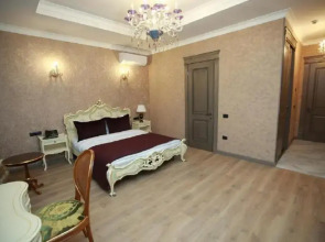 Отель West Inn Palace