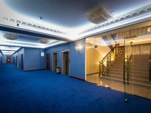 Артис Плаза