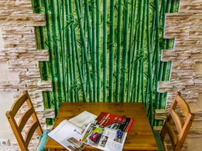 Апартаменты На Теренинском 9