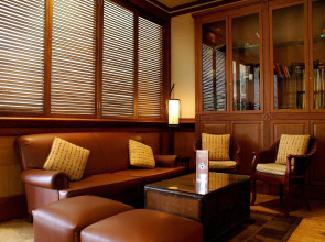 Отель Sheraton Kampala