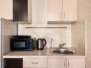 Апартаменты Гости Любят у метро Рассказовка Розовая