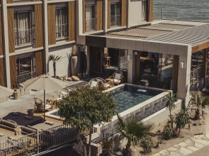 En Vie Beach Boutique Hotel