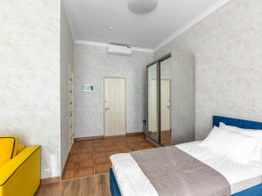 Отель Харес