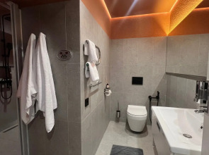 Апартаменты у Часовой Башни Оранжевые