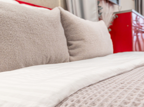 Квартира Red Bus Apartment na Mira