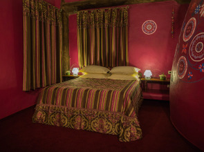 Отель Luxury House