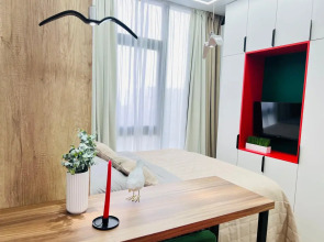 Апартаменты Студия с дизайнерским ремонтом с бассейном на крыше