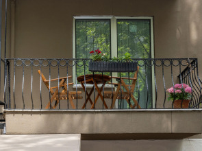 Отель The Marions Suite