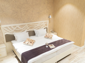 Silk Road Empire Hotel