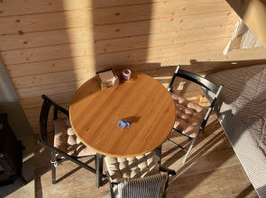 Дом Уютный домик у Игоры, белый