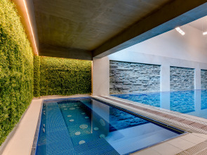 Отель Ramada By Wyndham Tbilisi Old City