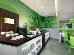 Отель Favehotel Sunset Seminyak