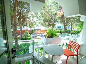 Rose Garden Premium Hotel