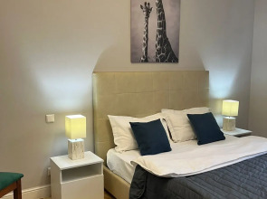 Квартира M.O.O.N APARTMENTS  Толе би Тулебаева кв 8 Центр