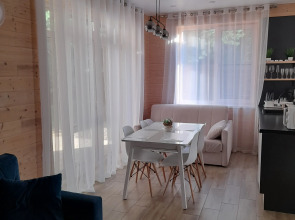 Частный дом 15 Солнечная Долина с бассейном на территории курорта Нечкино