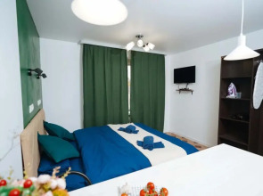 Апартаменты Студия Классическая С Современным Ремонтом на Курчатова