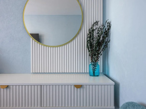 Апартаменты улучшенные, в центре города, с тремя спальнями