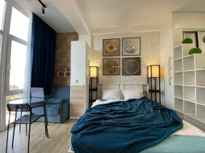 Море квартир уютная студия с панорамными окнами в центре Адлера 2