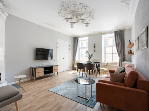 Апартаменты LetYourFlat Empire