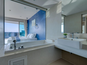 Апартаменты Veloche Group by Continent