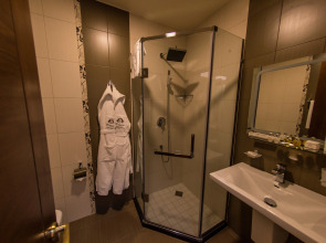 Курортный отель Elegant