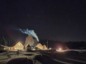 Частный дом на берегу Зюраткуля