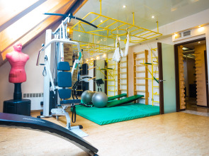 Апартаменты Центр города в 5 минутах езды размещение 12 мест, сауна, кондиционер