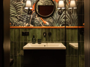 Апартаменты Новые Дизайнерские с Видом на Верхнее Озеро