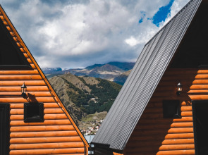 Apartments Luno Cottage