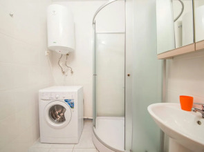 Апартаменты на площади Восстания