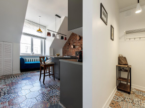 Апартаменты Яркий Лофт с видом на крыши