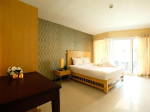 Отель Jomtien Plaza Residence