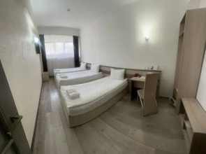 Отель Астра