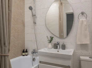 Студия у Метро Космонавтов