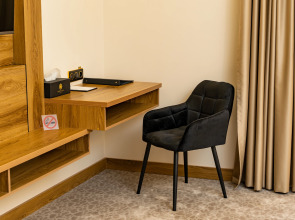 Отель Kohinur Plaza