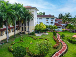 Отель Hulhule Island