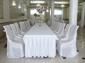 Моцарт Холл