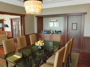 Отель Sheraton Kampala