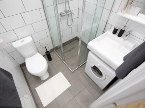 Апартаменты 9 ночей Дзержинского 35 Иркутск