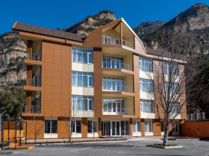 Отель Харес