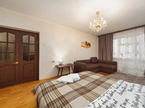 Апартаменты Семейная Квартира на 6 человек м.Домодедовская