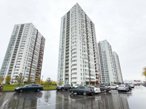 Апартаменты с панорамными окнами на набережной реки