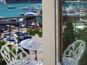 Отель Гомер