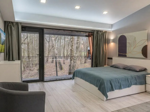 Отель Шепот