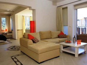 Отель Golden Life Heights Deluxe Suite