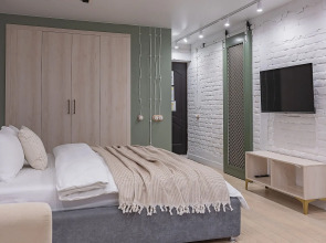 Апартаменты в Центре на Невзоровых 7 Сова-Дом