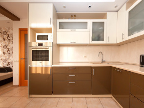 Апартаменты на Романа Брянского 8/1