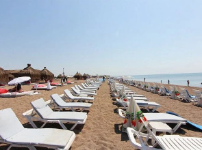 Отель Lara Hadrianus