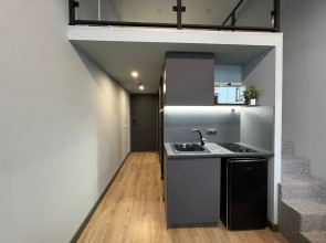 Апартаменты Двухуровневые Gray Glass в 5 минутах от метро Нагорная